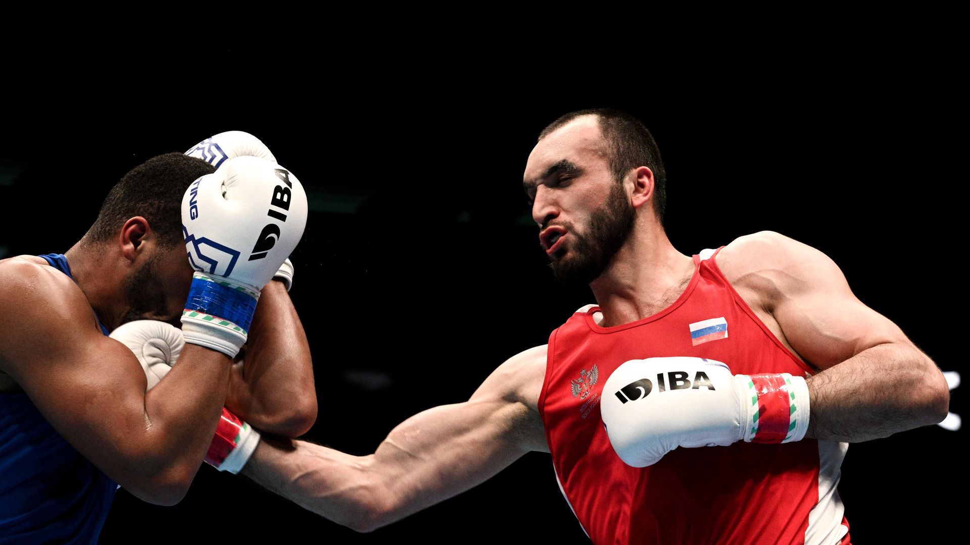 Российский боксер Муслим Гаджимагомедов на чемпионате мира по боксу среди мужчин в Ташкенте. Российский боксер Муслим Гаджимагомедов на чемпионате мира по боксу среди мужчин в Ташкенте. - РИА Новости, 1920, 16.05.2023