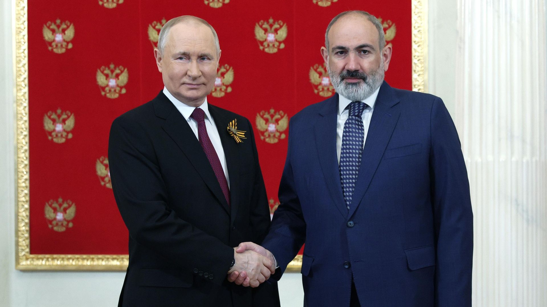 Владимир Путин и Никол Пашинян во время встречи - РИА Новости, 1920, 25.05.2023