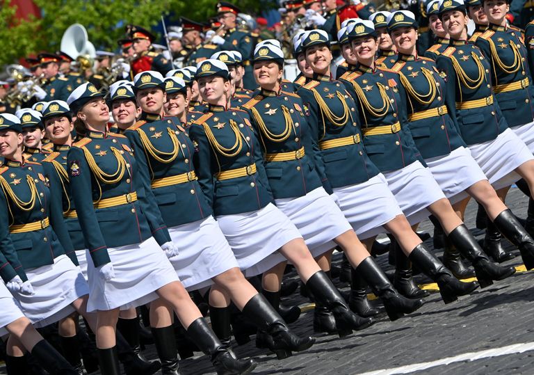 Парадный расчет женщин-военнослужащих на параде в Москве, посвященном 78-й годовщине Победы в Великой Отечественной войне Парадный расчет женщин-военнослужащих на параде в Москве, посвященном 78-й годовщине Победы в Великой Отечественной войне