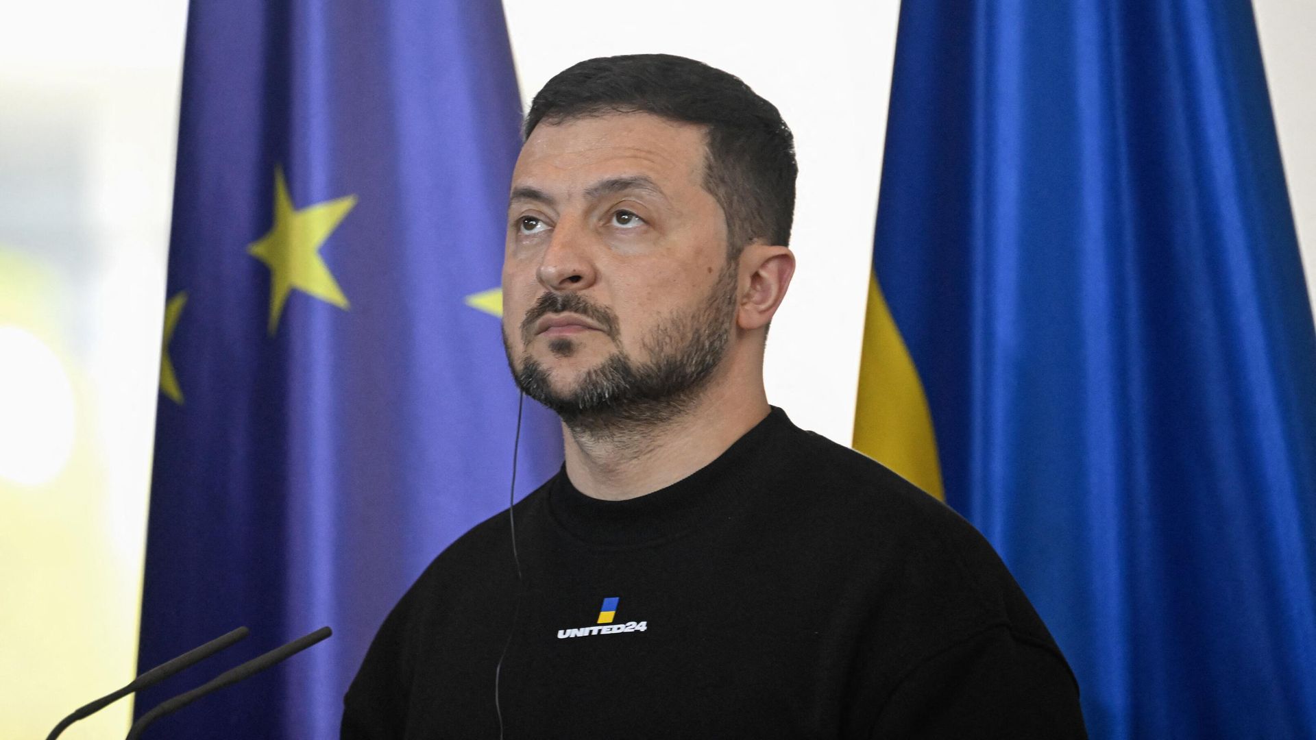 Президент Украины Владимир Зеленский во время совместной пресс-конференции с канцлером Германии по итогам встречи Президент Украины Владимир Зеленский во время совместной пресс-конференции с канцлером Германии по итогам встречи - РИА Новости, 1920, 14.05.2023