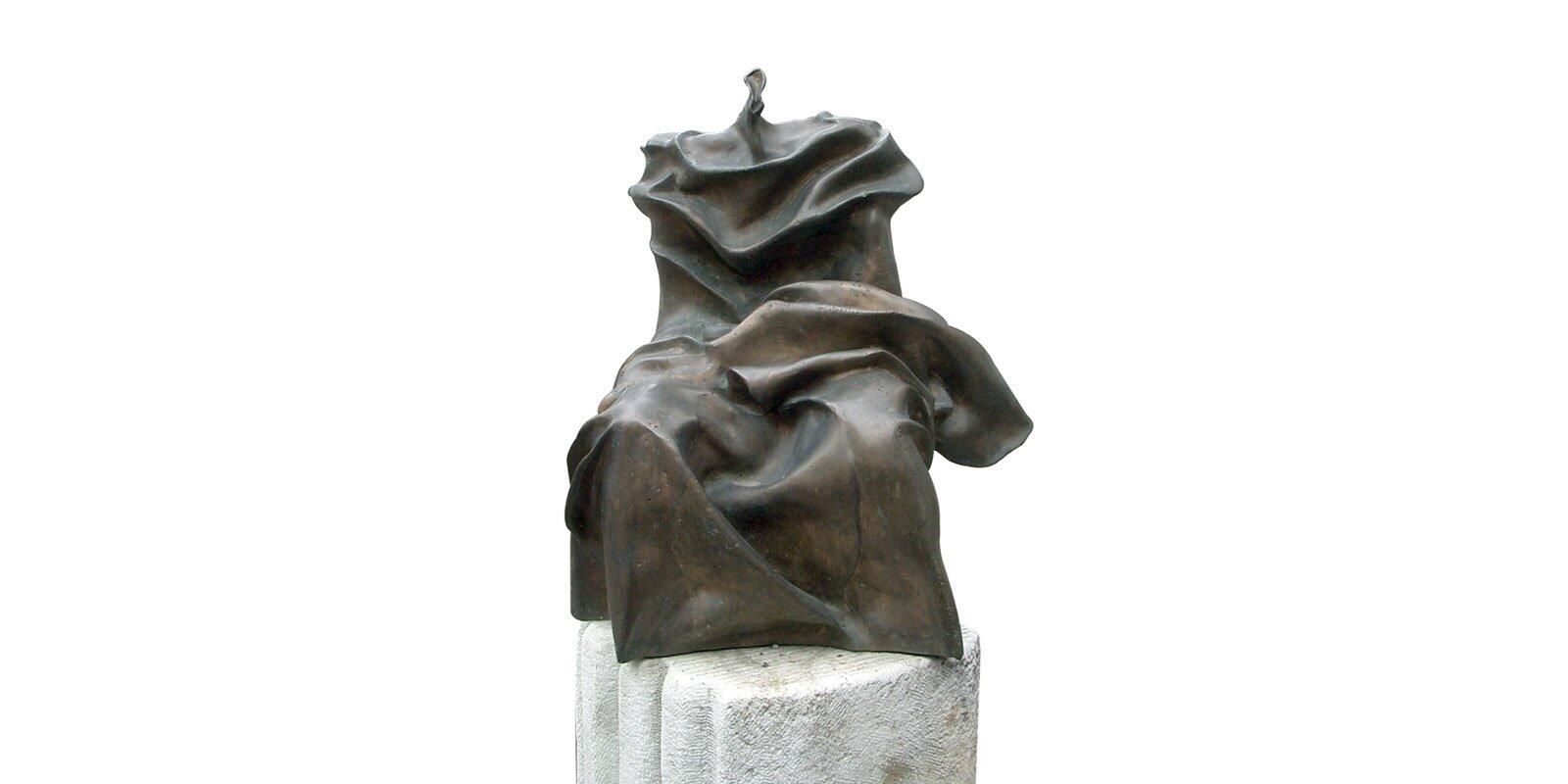 Работа скульптора Александра Бурганова Пьета - РИА Новости, 1920, 15.05.2023