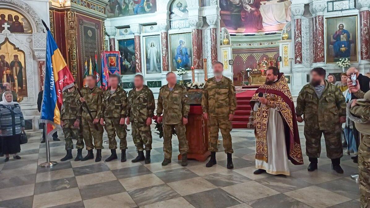 Торжественное освящение знамени воинской части Торжественное освящение знамени воинской части - РИА Новости, 1920, 16.05.2023