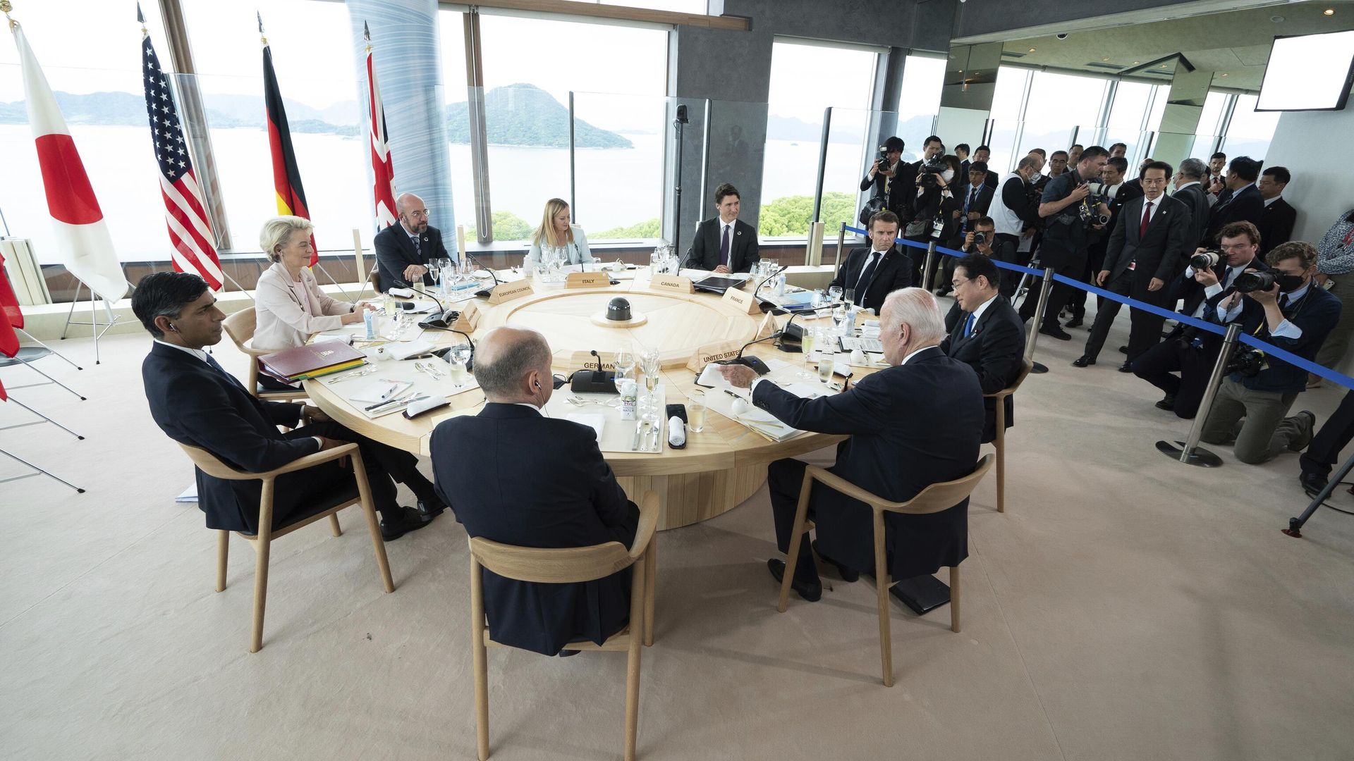 Лидеры G7 во время рабочего обеда в рамках саммита в Хиросиме Лидеры G7 во время рабочего обеда в рамках саммита в Хиросиме - РИА Новости, 1920, 21.05.2023