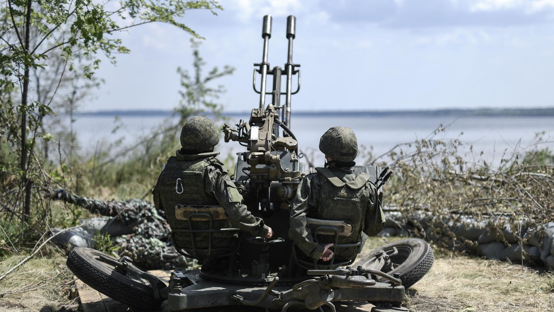 Расчёт зенитной установки ЗУ-23-2 Расчёт зенитной установки ЗУ-23-2 - РИА Новости, 1920, 10.08.2023