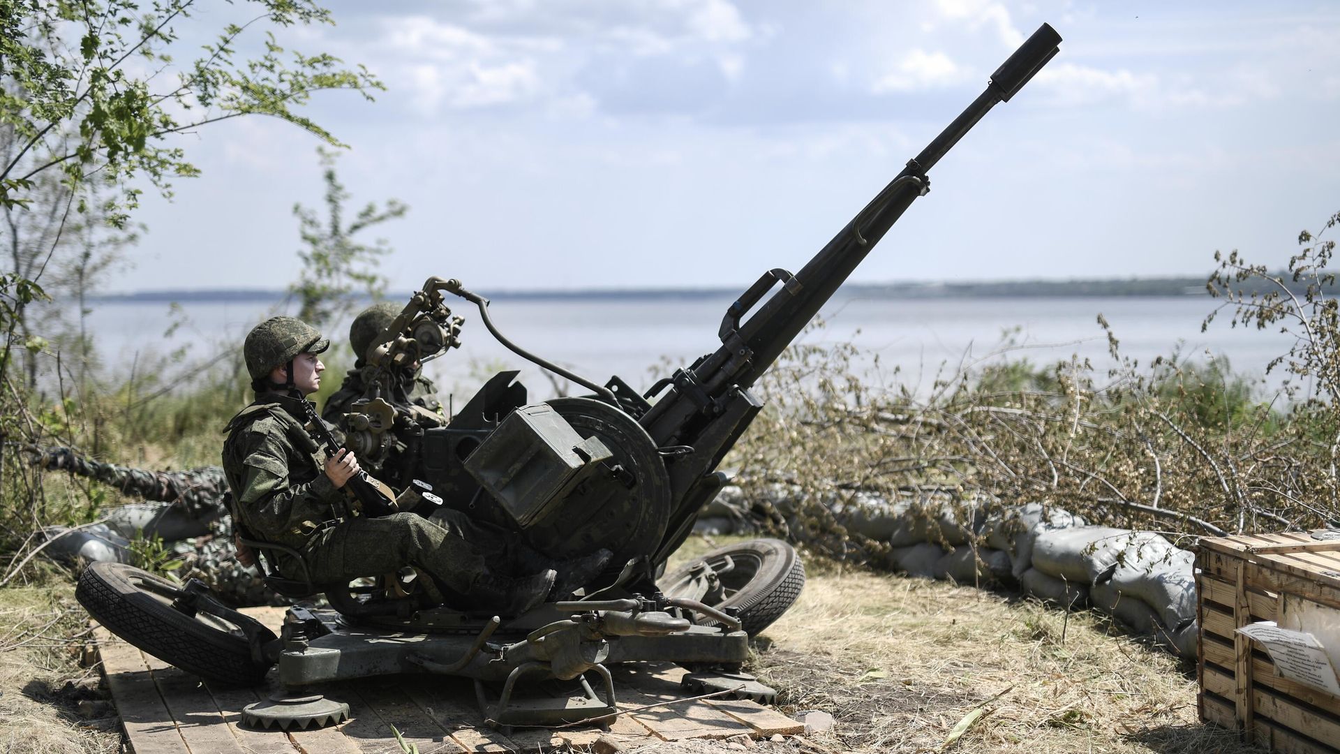 Расчёт зенитной установки ЗУ-23-2 Расчёт зенитной установки ЗУ-23-2 - РИА Новости, 1920, 10.08.2023