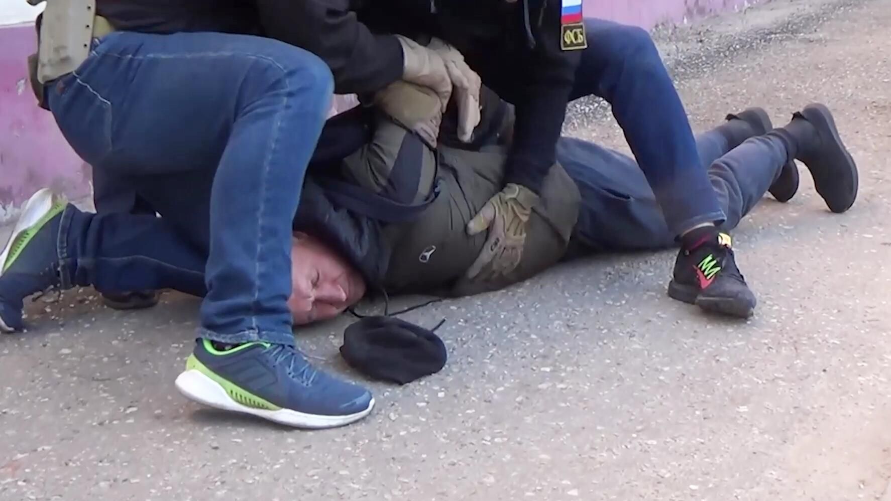 Задержание сотрудниками ФСБ РФ подозреваемых в попытке подрыва более 30 опор ЛЭП Ленинградской и Калининской атомных электростанций Задержание сотрудниками ФСБ РФ подозреваемых в попытке подрыва более 30 опор ЛЭП Ленинградской и Калининской атомных электростанций - РИА Новости, 1920, 25.05.2023