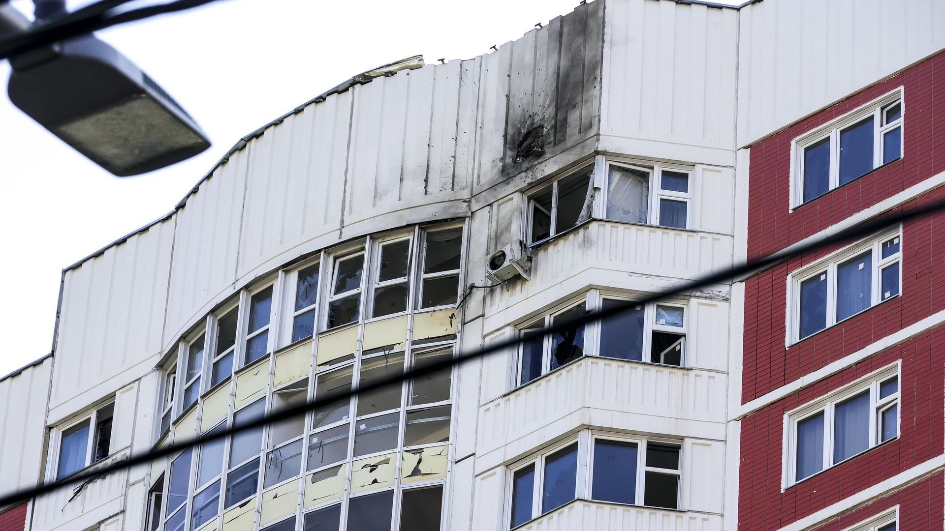 Жилой дом, пострадавший в результате атаки беспилотника в Москве Жилой дом, пострадавший в результате атаки беспилотника в Москве - РИА Новости, 1920, 30.05.2023