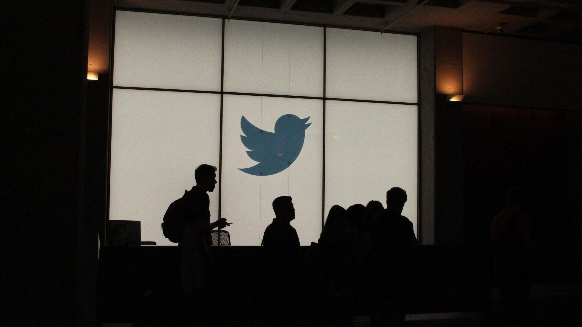 Сотрудники в офисе компании Twitter в Сан-Франциско Сотрудники в офисе компании Twitter в Сан-Франциско - РИА Новости, 1920, 01.06.2023