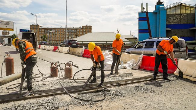 Деформационные швы на 11 мостовых сооружениях заменят в Москве