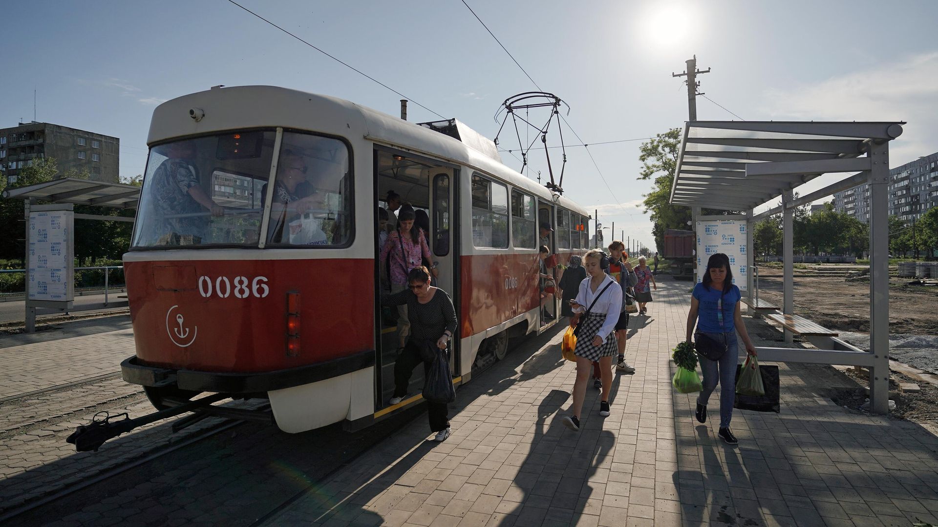 Повседневная жизнь в Мариуполе Повседневная жизнь в Мариуполе - РИА Новости, 1920, 21.05.2025