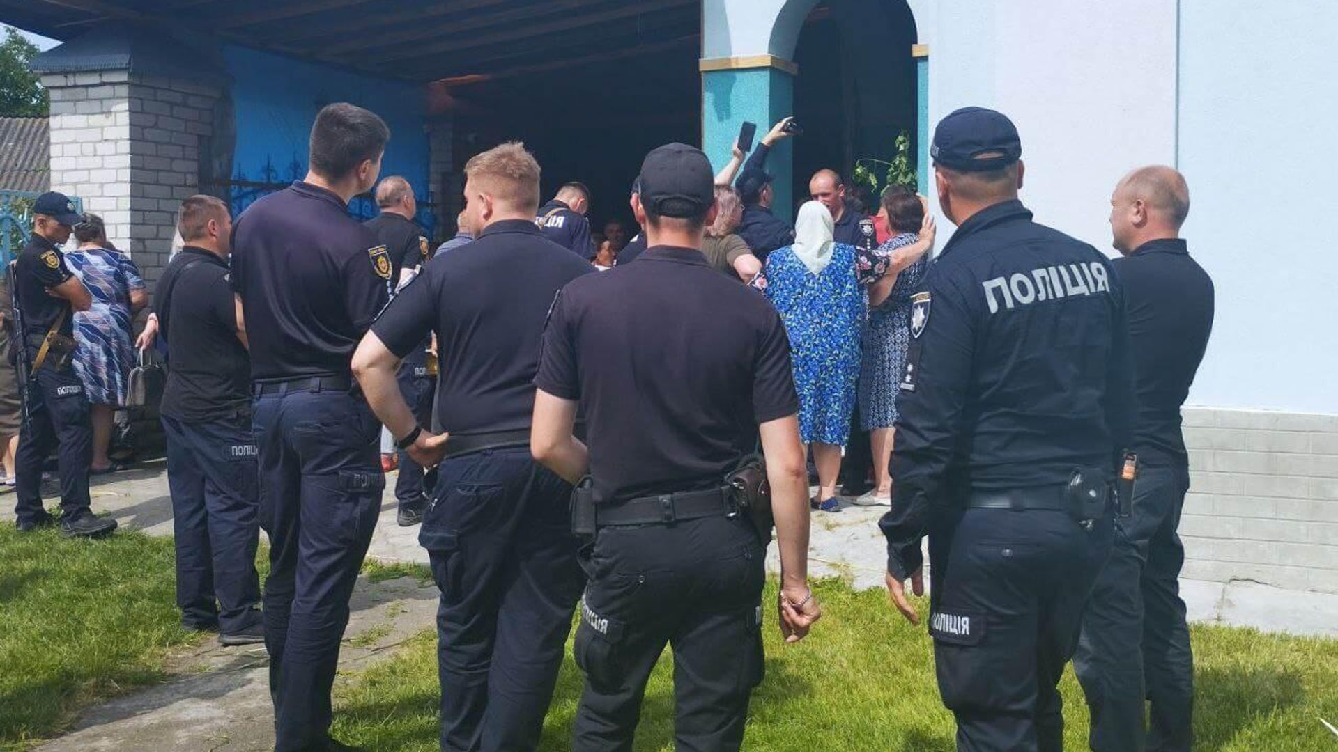 Захват Петропавловского храма в селе Хоров Ровненской области, Украина Захват Петропавловского храма в селе Хоров Ровненской области, Украина - РИА Новости, 1920, 06.06.2023