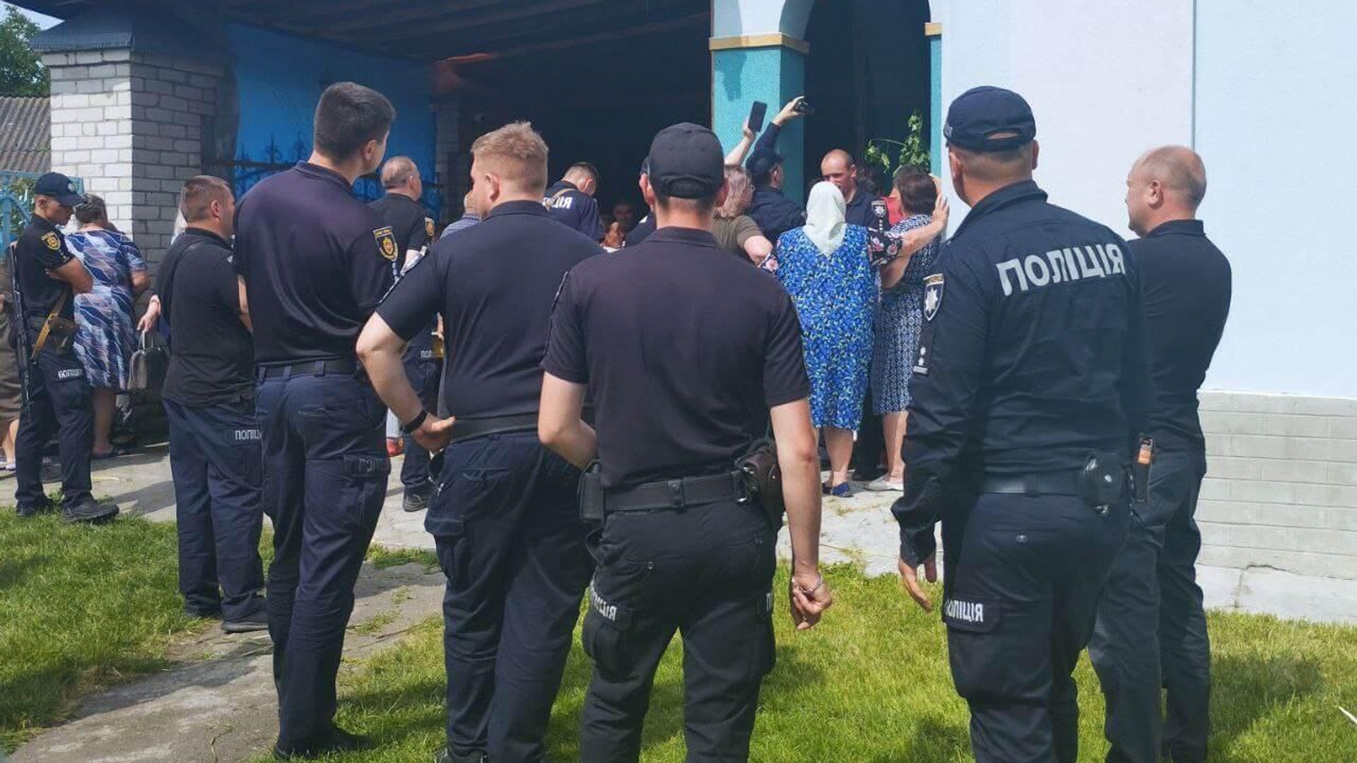 Захват Петропавловского храма в селе Хоров Ровненской области, Украина Захват Петропавловского храма в селе Хоров Ровненской области, Украина - РИА Новости, 1920, 06.06.2023