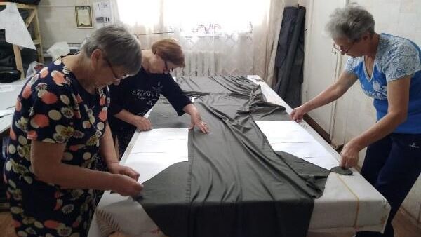 Жительницы башкирского села шьют для участников СВО футболки и толстовки - РИА Новости, 1920, 06.06.2023