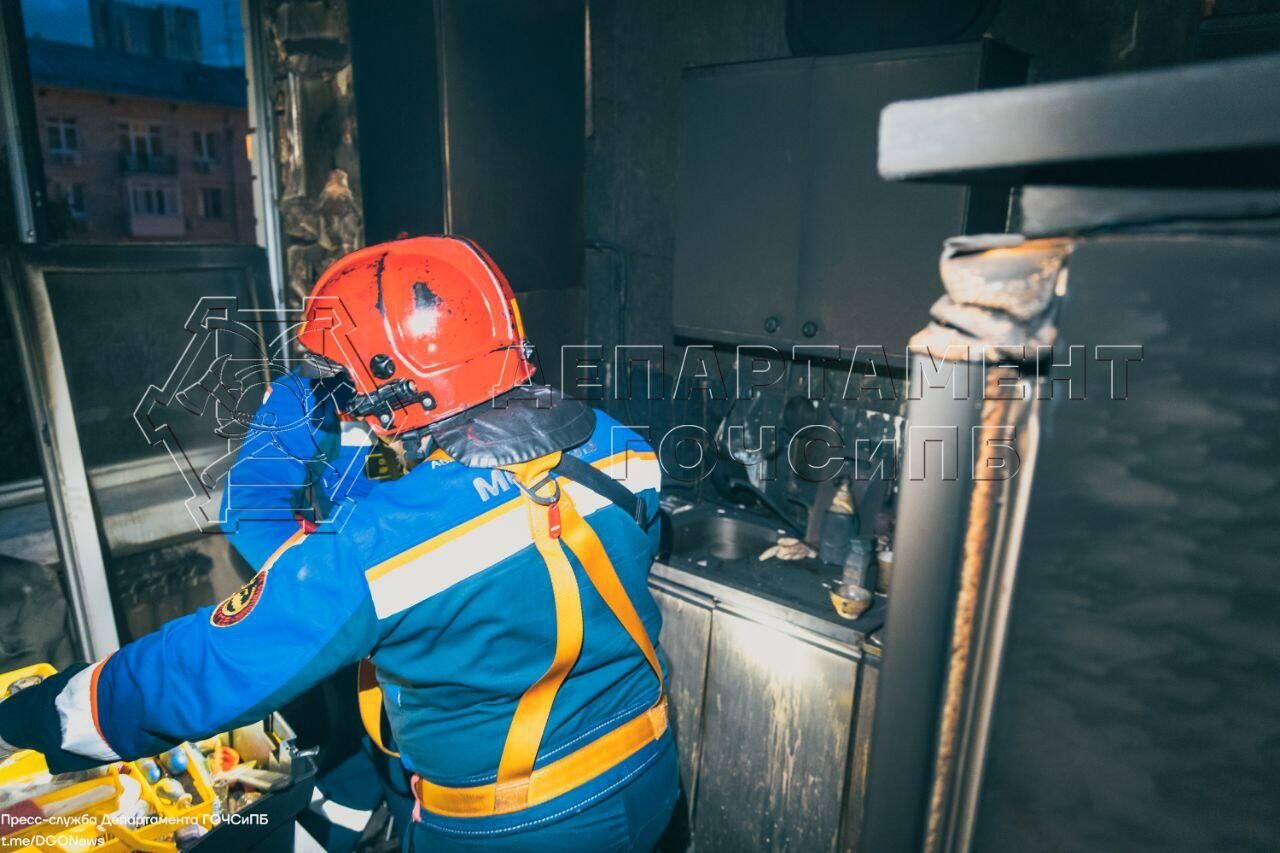 Последствия пожара на проспекте Вернадского в Москве Последствия пожара на проспекте Вернадского в Москве - РИА Новости, 1920, 08.06.2023