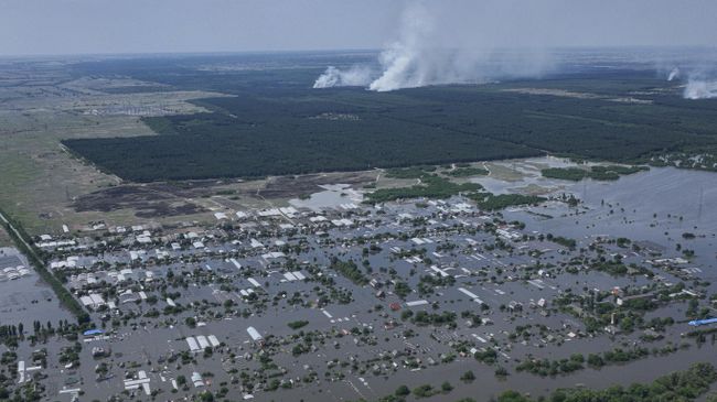 Затопленная территория Херсонской области на левом берегу Днепра. Июнь 2023 года