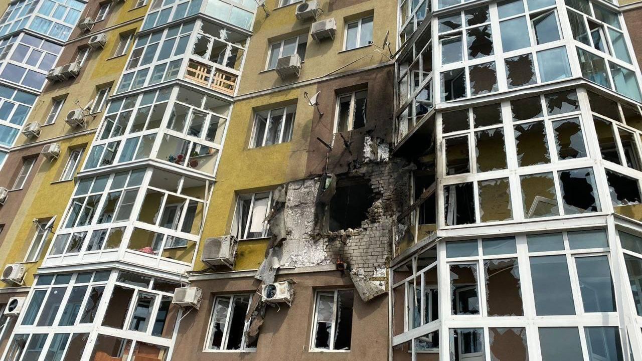 Пострадавший от беспилотника многоэтажный жилой дом в Воронеже Пострадавший от беспилотника многоэтажный жилой дом в Воронеже - РИА Новости, 1920, 09.06.2023