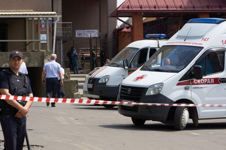Оцепление возле жилого дома в центре Воронежа, пострадавшего в результате атаки беспилотника Оцепление возле жилого дома в центре Воронежа, пострадавшего в результате атаки беспилотника