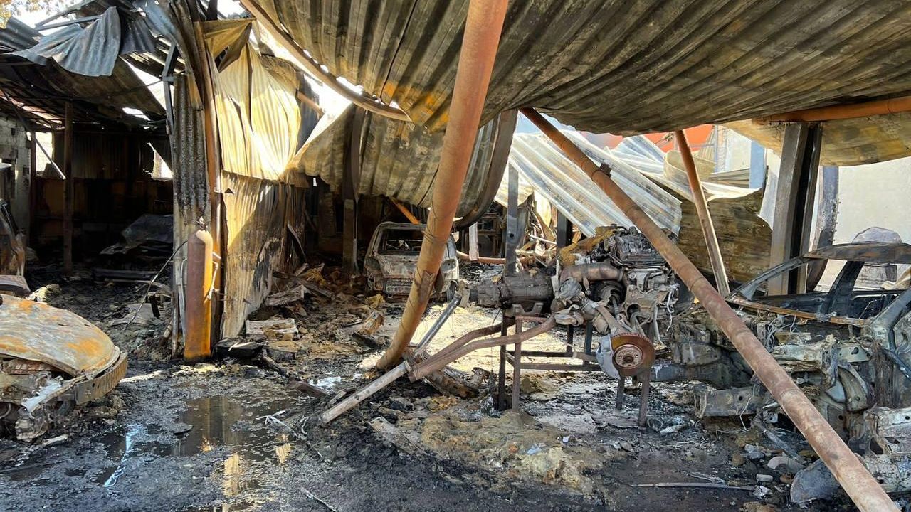 Последствия пожара в помещении автосервиса на улице Люблинская в Москве Последствия пожара в помещении автосервиса на улице Люблинская в Москве - РИА Новости, 1920, 11.06.2023