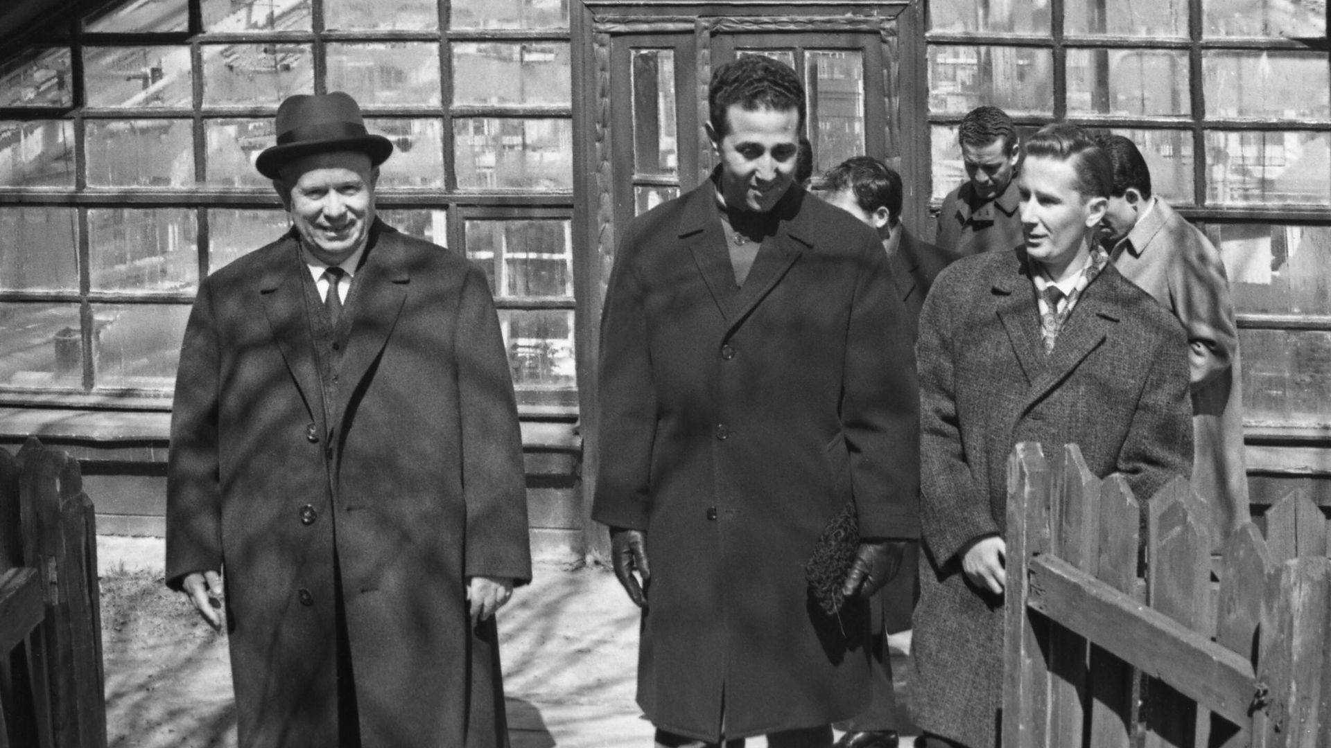 Пребывание в СССР президента Алжирской Народной Демократической Республики Ахмеда Бен Беллы.
Первый секретарь ЦК КПСС, председатель Совета Министров СССР Никита Хрущев и президент Алжира Ахмед Бен Белла (слева направо) Пребывание в СССР президента Алжирской Народной Демократической Республики Ахмеда Бен Беллы.
Первый секретарь ЦК КПСС, председатель Совета Министров СССР Никита Хрущев и президент Алжира Ахмед Бен Белла (слева направо) - РИА Новости, 1920, 14.06.2023