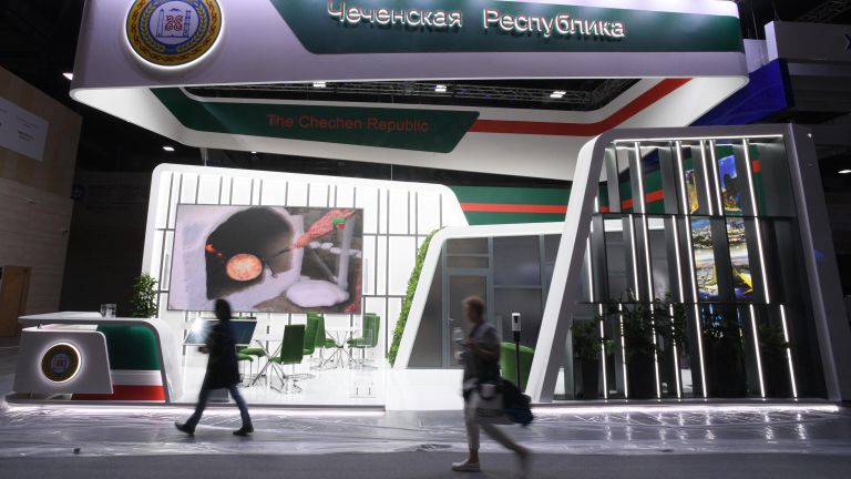 Стенд Чеченской республики в конгрессно-выставочном центре Экспофорум в преддверии Петербургского международного экономического форума - 2023 в Санкт-Петербурге Стенд Чеченской республики в конгрессно-выставочном центре Экспофорум в преддверии Петербургского международного экономического форума - 2023 в Санкт-Петербурге