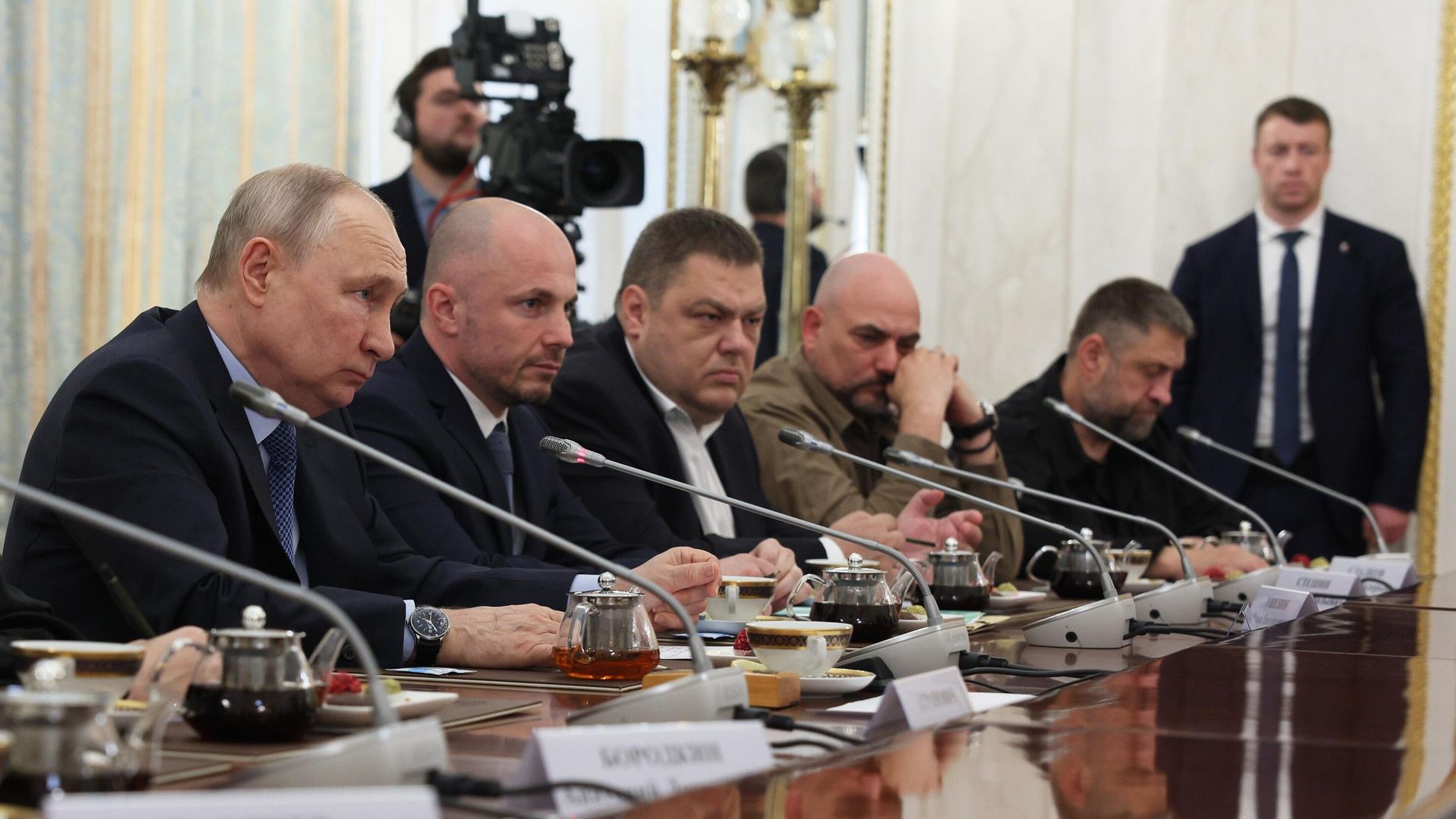 Президент России Владимир Путин проводит встречу с военными корреспондентами Президент России Владимир Путин проводит встречу с военными корреспондентами - РИА Новости, 1920, 13.06.2023