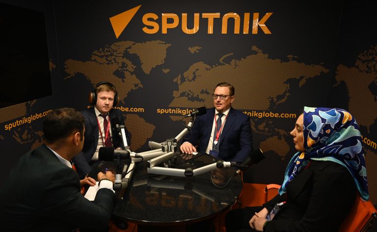 Работа студии радио Sputnik Работа студии радио Sputnik