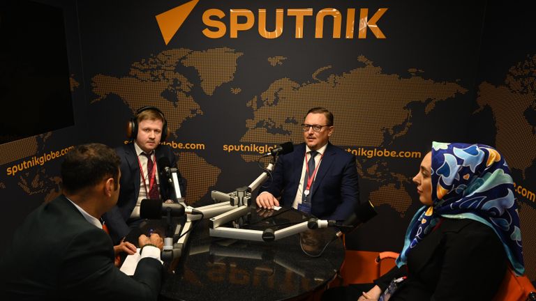 Работа студии радио Sputnik Работа студии радио Sputnik