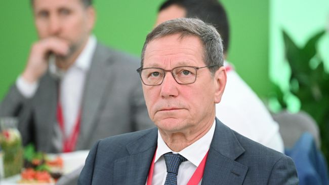 Александр Жуков