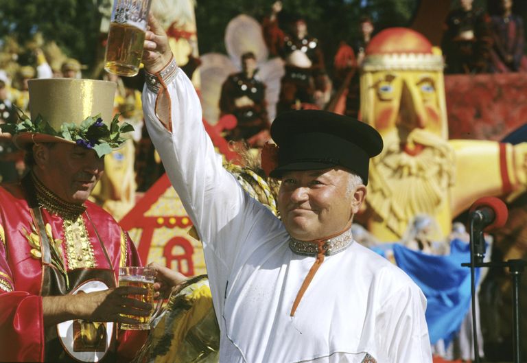 Мэр Москвы Юрий Лужков Мэр Москвы Юрий Лужков