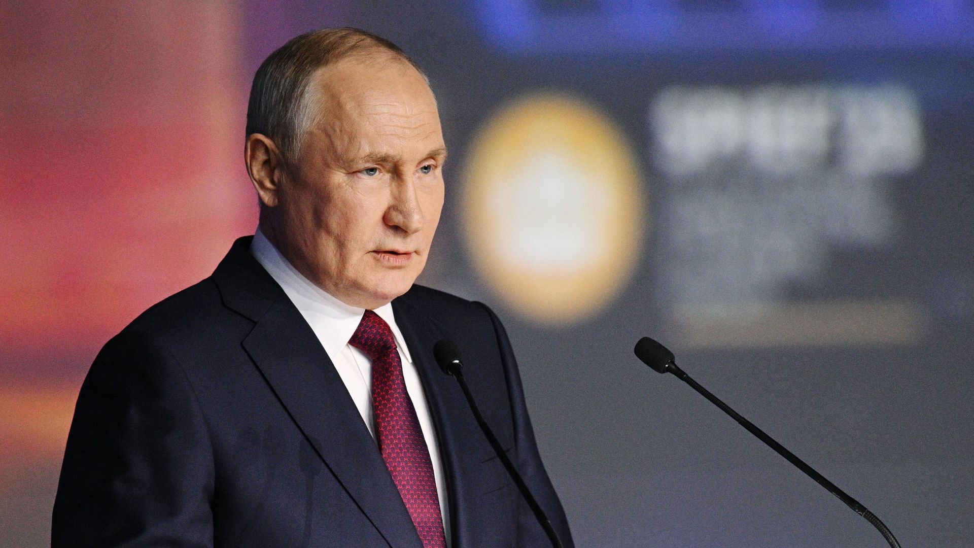 Президент РФ Владимир Путин выступает на заседании Петербургского международного экономического форума - РИА Новости, 1920, 03.06.2024