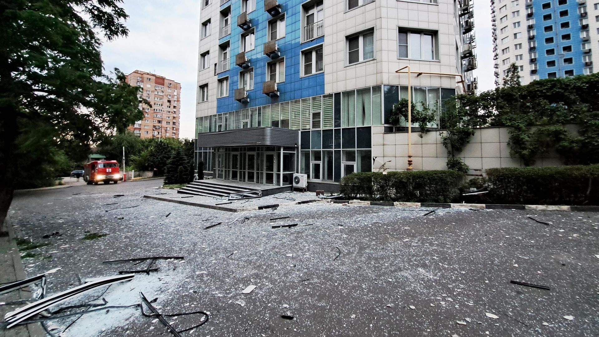 Последствия попадания БПЛА в жилой дом в Донецке Последствия попадания БПЛА в жилой дом в Донецке - РИА Новости, 1920, 26.06.2023
