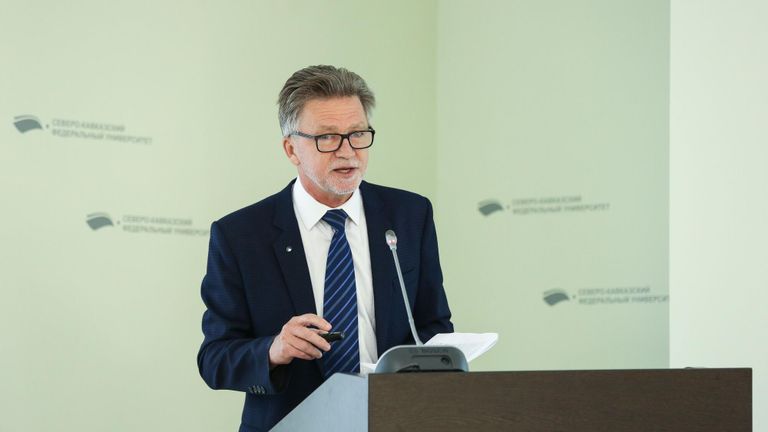 Cоавтор разработки профессор Иван Евдокимов, заведующий базовой кафедрой технологии молока и молочных продуктов факультета пищевой инженерии и биотехнологий СКФУ Cоавтор разработки профессор Иван Евдокимов, заведующий базовой кафедрой технологии молока и молочных продуктов факультета пищевой инженерии и биотехнологий СКФУ
