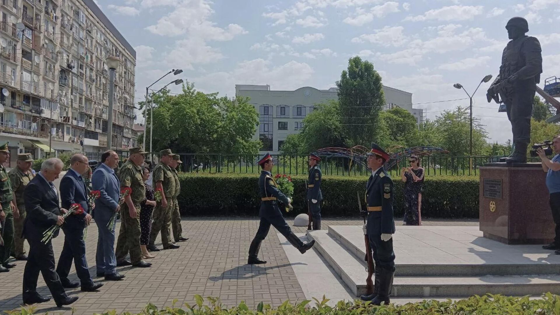 Память российских миротворцев почтили в Абхазии Память российских миротворцев почтили в Абхазии - РИА Новости, 1920, 21.06.2023