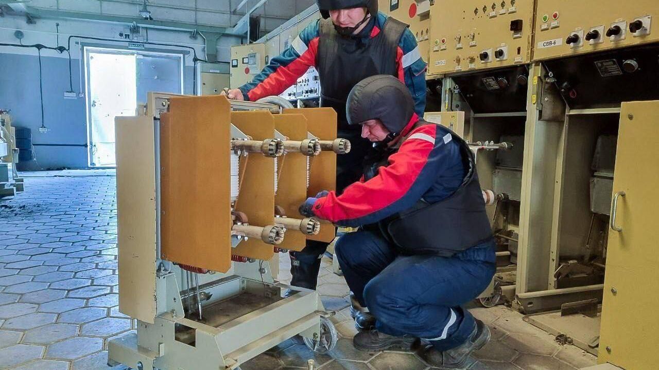 Энергетики восстановили электроснабжение большей части Шебекинского округа Энергетики восстановили электроснабжение большей части Шебекинского округа - РИА Новости, 1920, 10.01.2024