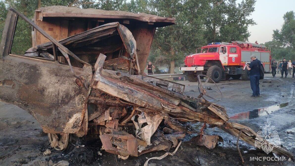 На месте ДТП с участием автобуса в Дагестане На месте ДТП с участием автобуса в Дагестане - РИА Новости, 1920, 21.06.2023