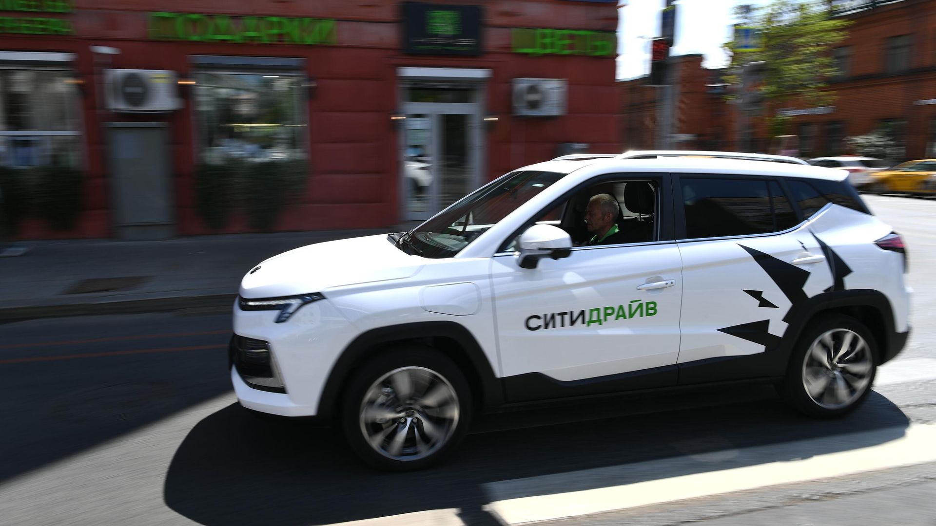 Электромобиль каршеринговой компании Ситидрайв Электромобиль каршеринговой компании Ситидрайв - РИА Новости, 1920, 30.07.2025