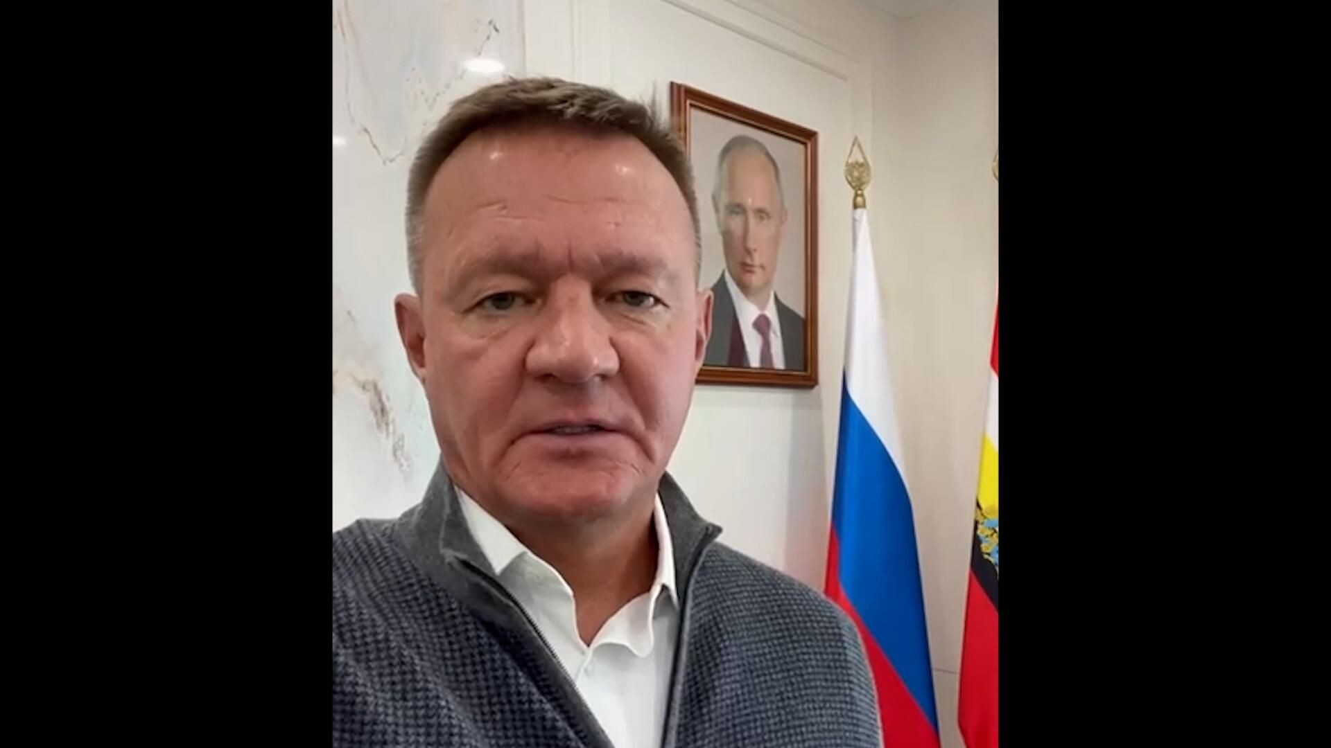 Не дадим сейчас развалить страну – глава Курской области обратился к гражданам РФ Не дадим сейчас развалить страну – глава Курской области обратился к гражданам РФ - РИА Новости, 1920, 24.06.2023