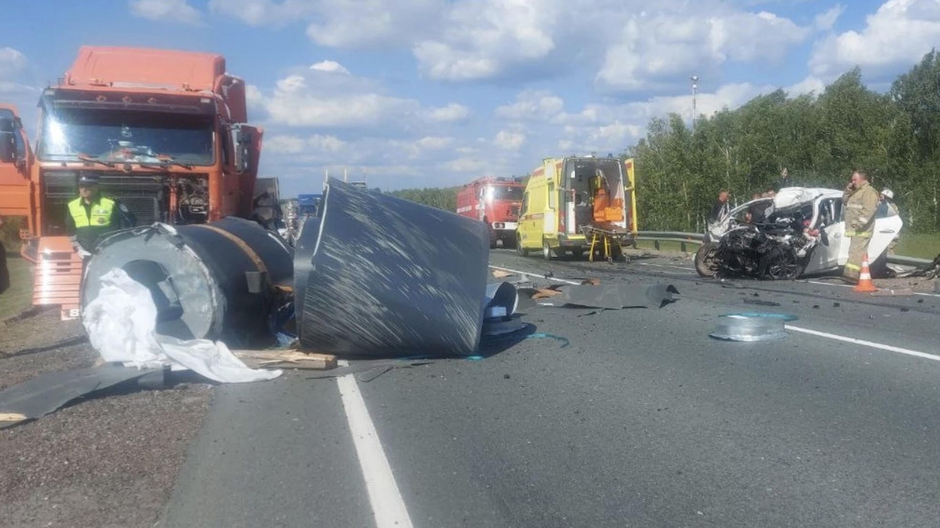 На месте ДТП в Самарской области На месте ДТП в Самарской области - РИА Новости, 1920, 26.06.2023