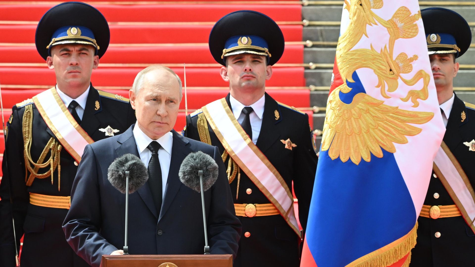 Президент РФ Владимир Путин во время обращения к подразделениям Минобороны, Росгвардии, МВД, ФСБ и ФСО Президент РФ Владимир Путин во время обращения к подразделениям Минобороны, Росгвардии, МВД, ФСБ и ФСО - РИА Новости, 1920, 27.06.2023