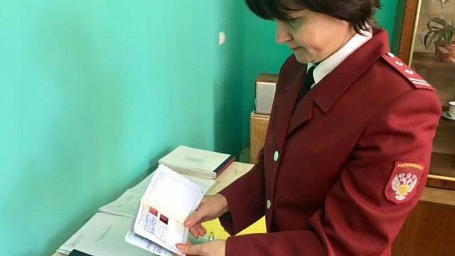 Сотрудница Управления Роспотребнадзора по Нижегородской области во время эпидемиологического расследования в детском лагере Сотрудница Управления Роспотребнадзора по Нижегородской области во время эпидемиологического расследования в детском лагере - РИА Новости, 1920, 14.08.2023