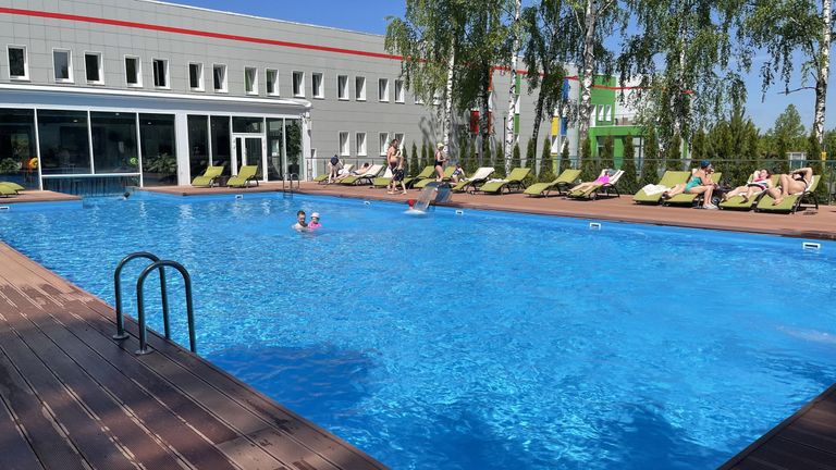 Бассейн в отеле Tulip Inn Sofrino park Бассейн в отеле Tulip Inn Sofrino park
