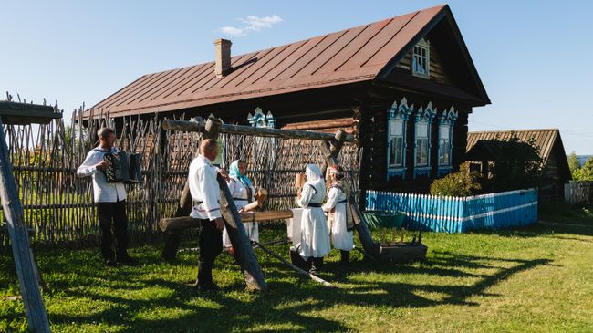 Спектакль в Этнографическом музее под открытым небом им. В.И. Романова в Козьмодемьянске Спектакль в Этнографическом музее под открытым небом им. В.И. Романова в Козьмодемьянске