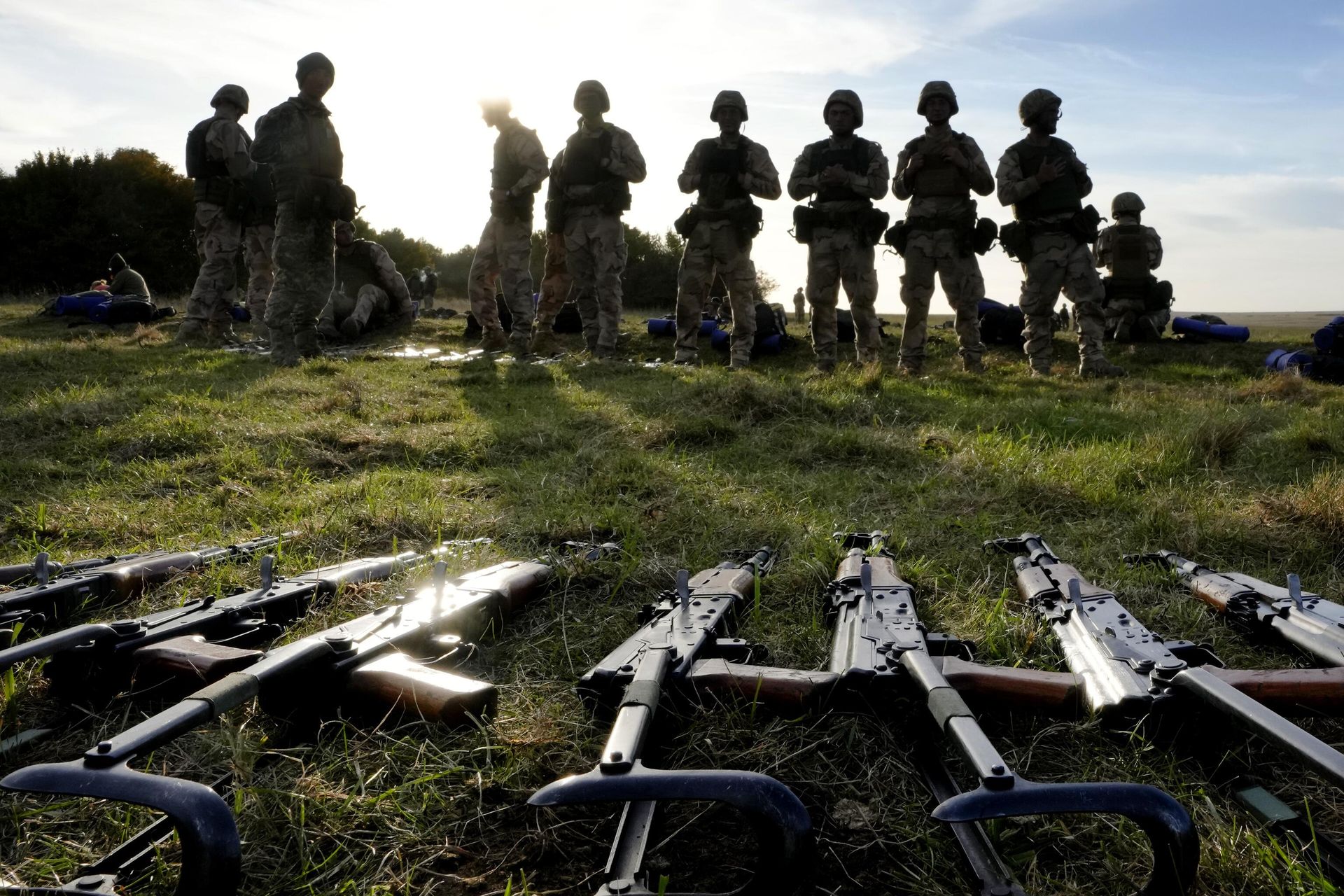 Украинские военнослужащие во время тренировки на военной базе Украинские военнослужащие во время тренировки на военной базе - РИА Новости, 1920, 24.09.2026