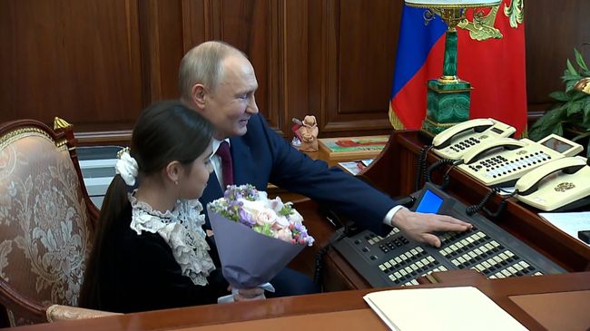 Разговор Путина и школьницы Раисат с Силуановым Разговор Путина и школьницы Раисат с Силуановым