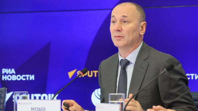 Руководитель Федеральной службы по надзору в сфере образования и науки Анзор Музаев Руководитель Федеральной службы по надзору в сфере образования и науки Анзор Музаев
