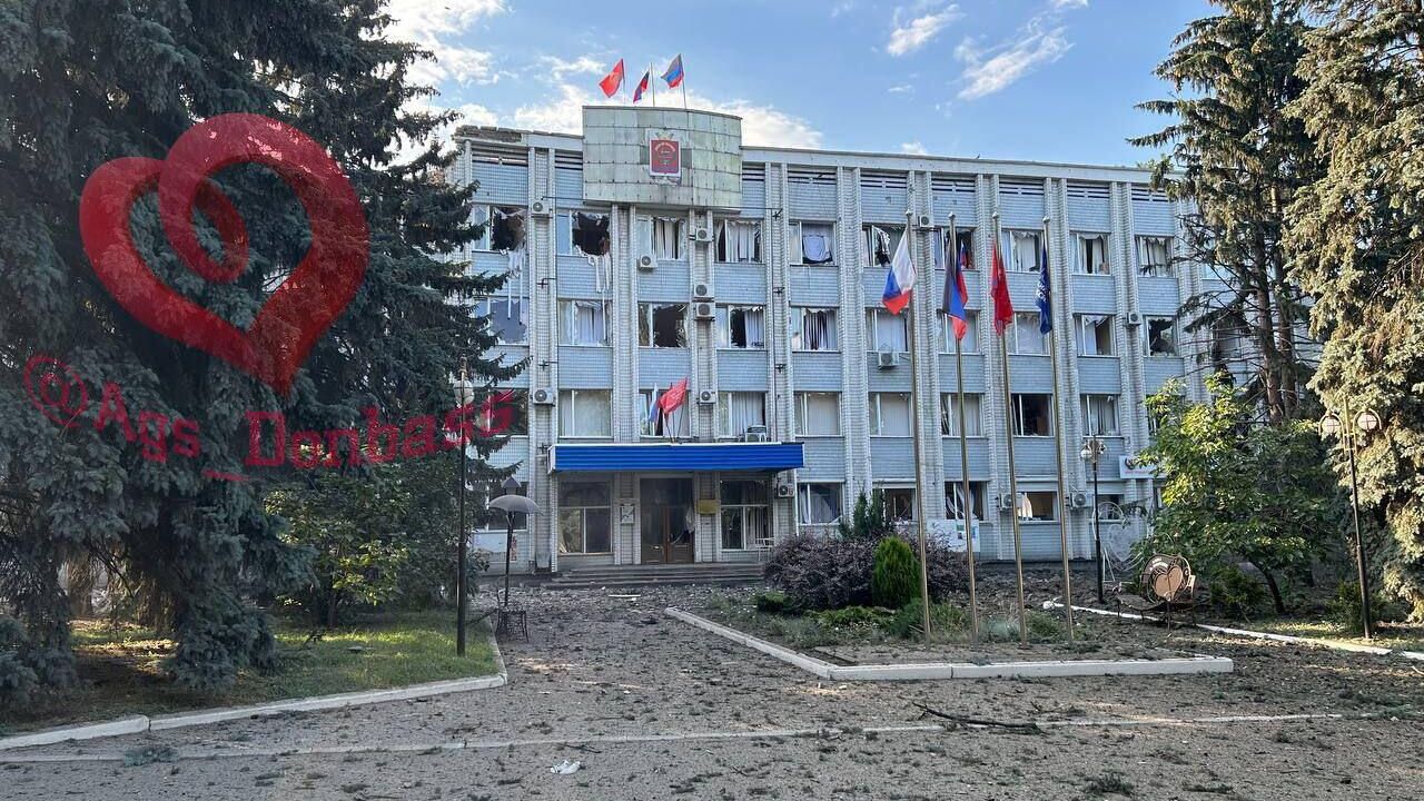 Последствия обстрела администрации Волновахи из РСЗО Последствия обстрела администрации Волновахи из РСЗО - РИА Новости, 1920, 05.07.2023