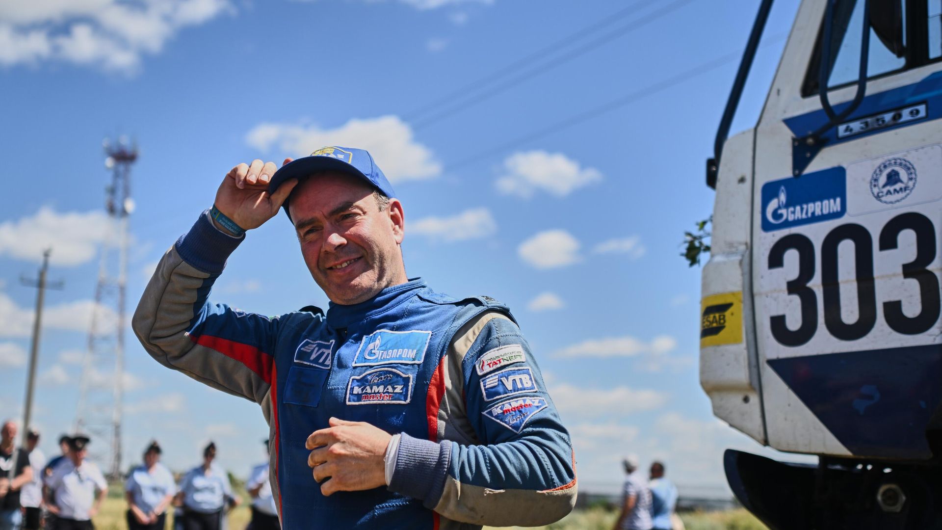 Пилот команд KAMAZ-Master Андрей Каргинов на участке Волгоград - Липецк 9-го этапа ралли Шелковый путь - 2022. - РИА Новости, 1920, 08.07.2023