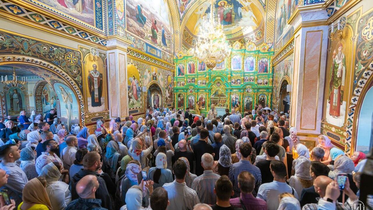 Божественная литургия митрополита Онуфрия в Киевской лавре Божественная литургия митрополита Онуфрия в Киевской лавре - РИА Новости, 1920, 09.07.2023