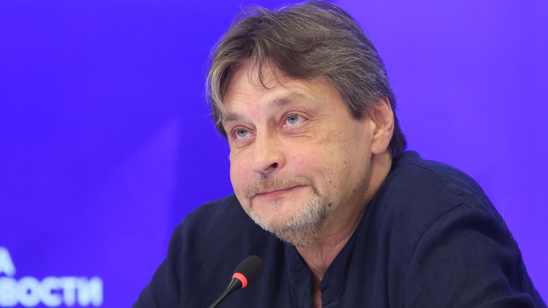 Народный артист России Александр Домогаров во время творческой встречи в Международном мультимедийном пресс-центре Россия сегодня - РИА Новости, 1920