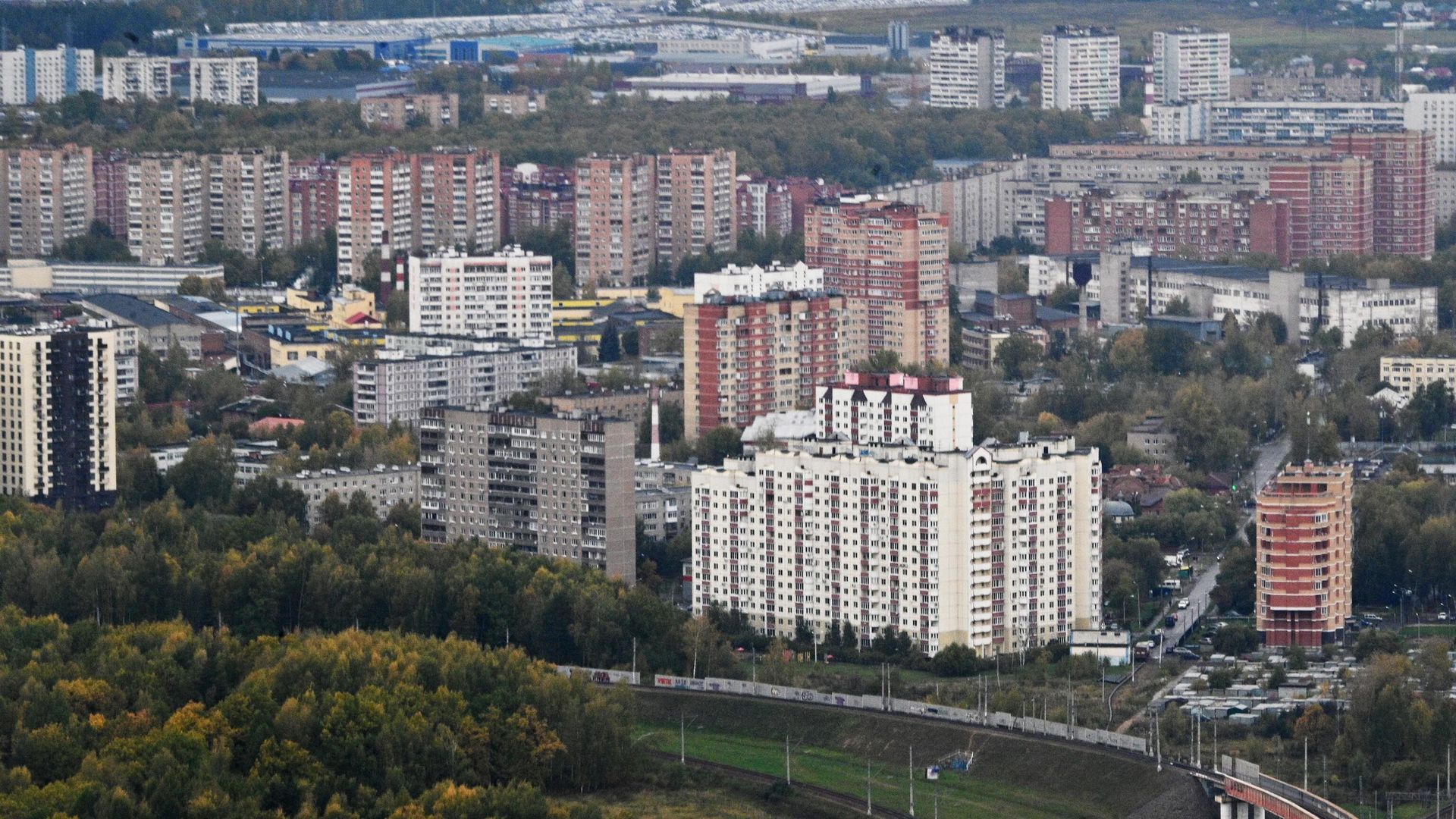 Многоквартиные дома в Подмосковье Многоквартиные дома в Подмосковье - РИА Новости, 1920, 16.09.2026